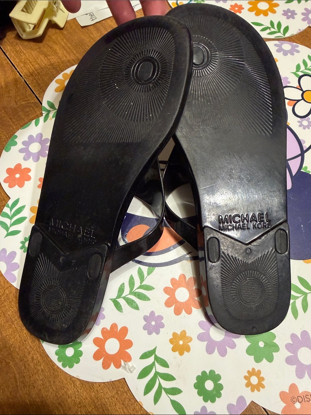 Michael Kors Lillie Jelly Thong Sandals sz 8 - Picture 6 of 6